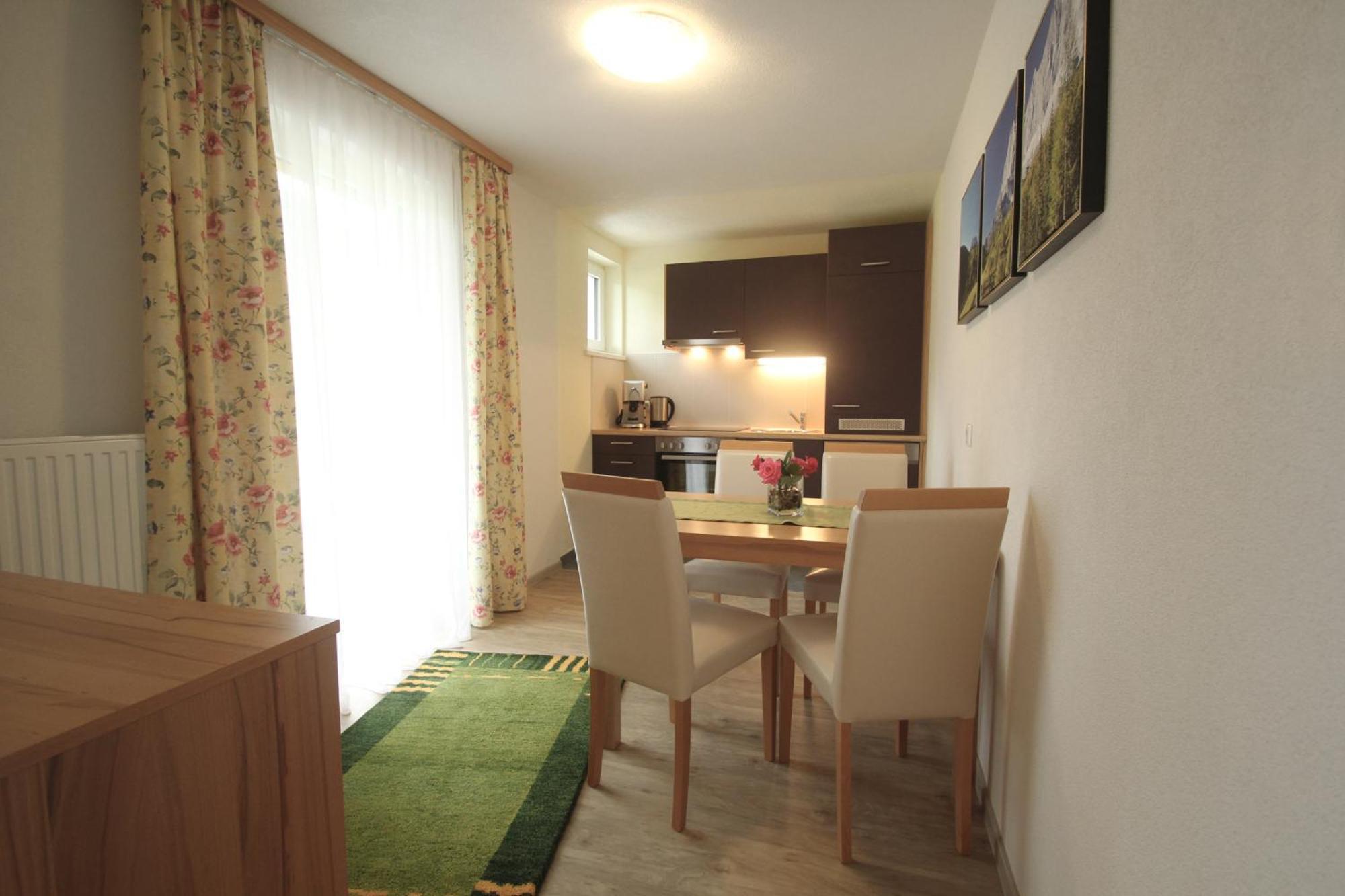 Apartmenthaus Dornroeschen Ramsau am Dachstein Bilik gambar